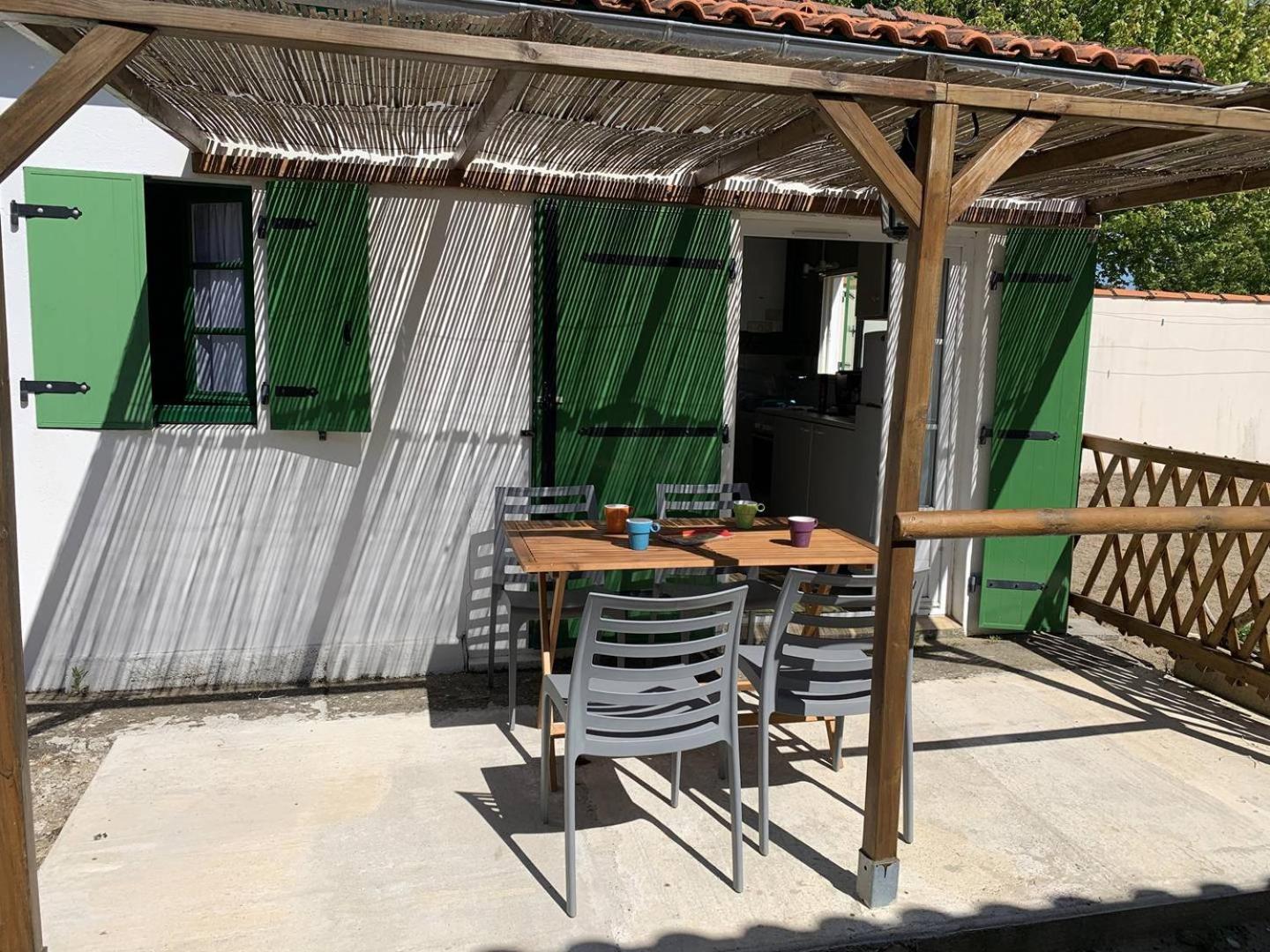 St Georges De Didonne - Agreable Petite Maison Avec Cour - 1 Chambre Saint-Georges-de-Didonne Εξωτερικό φωτογραφία